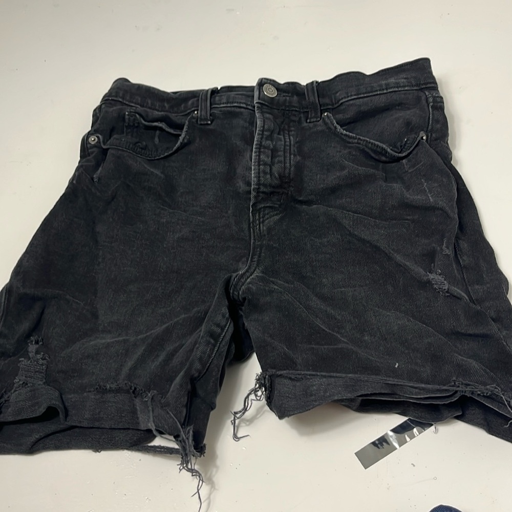 Old Navy Sz 8 Black Sky Hi Short Extra High Rise Cuffed Denim Shorts